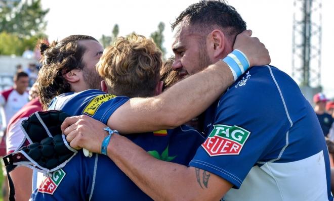 Jugadores del VRAC celebran la victoria (Foto: JCR).