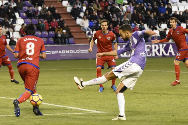 Deivid lanza ante el Numancia.