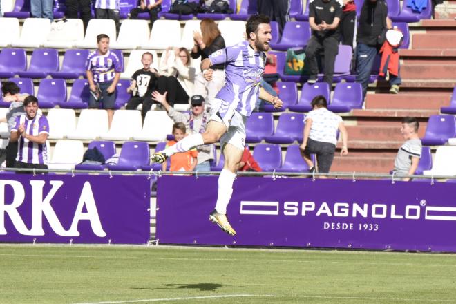 Gianniotas celebra su gol ante el Granada.