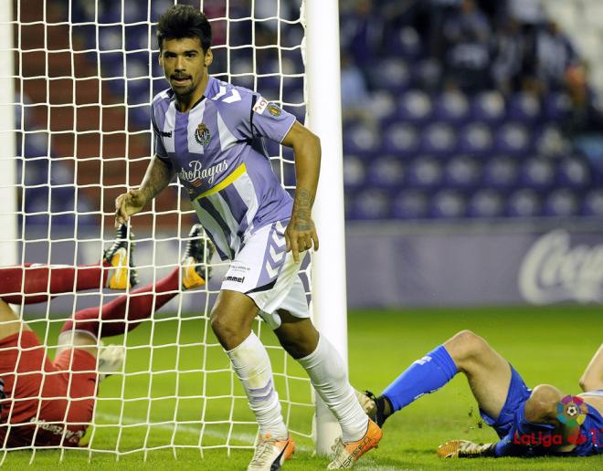 Ibán Salvador celebra el gol ante el CD Tenerife (Foto: RV.es).