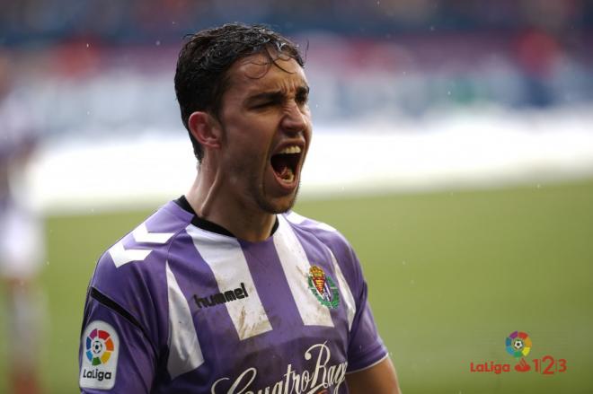 Jaime Mata celebra un gol con el Real Valladolid.