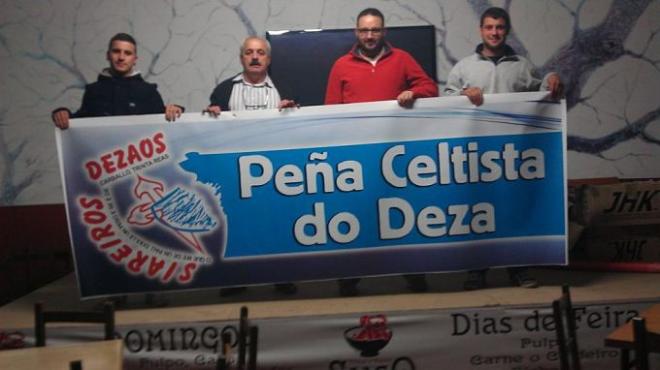 Miembros de la peña celtista Siareiros Dezaos