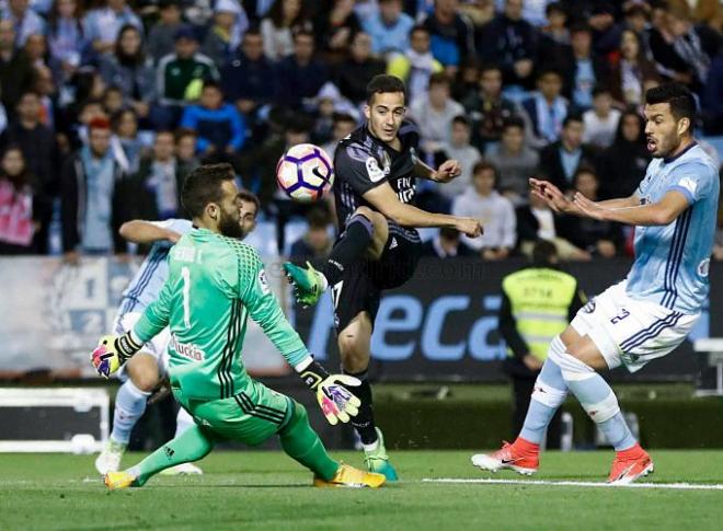 Sergio tapona el disparo de Lucas Vázquez (Foto: Real Madrid).