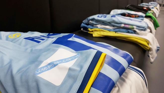 La bandera de Galicia lucirá en la manga de la camiseta (Foto: RCCV).