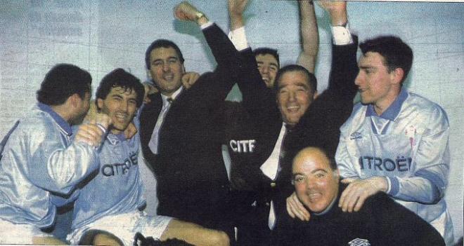 Jugadores del Celta tras las semis de 1993 (Foto: @Patxisalinas).