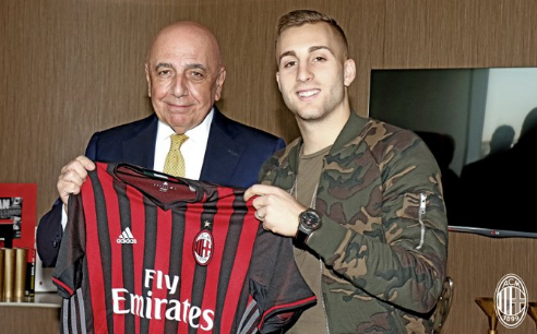 Gerard Deulofeu junto a Adriano Galliani (Foto: AC MIilan).