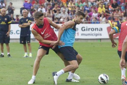 Fontàs y Piqué durante un calentamiento del FC Barcelona (Foto: FCB).