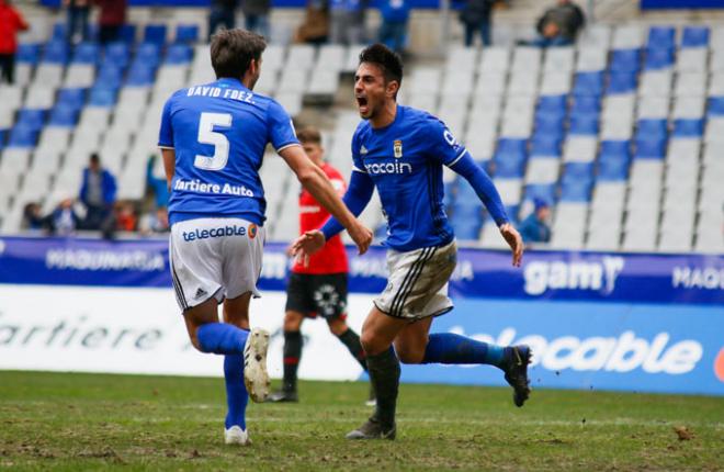 Costas celebra un gol con el Oviedo (Foto: Lorena Francos).