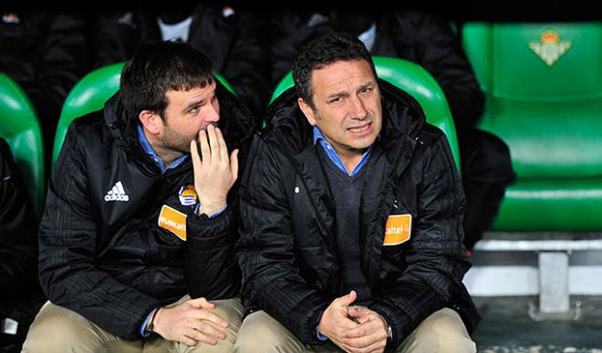 Eusebio, en el banquillo del Villamarín (Foto: Kiko Hurtado).