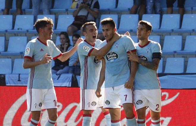 Aspas y Maxi celebran un gol en Balaídos (Foto: EFE).