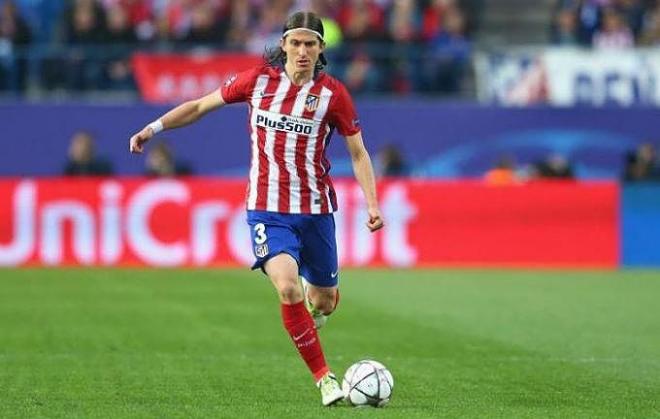 Filipe Luis, durante un partido.