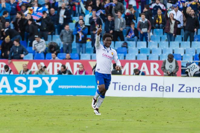Dongou celebra su primer gol. (Foto: Dani Marzo)