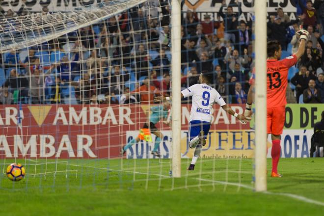 Ángel Rodríguez celebrando un gol esta temporada (Foto: Dani Marzo)