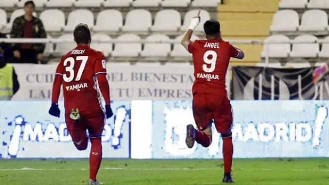 Ángel celebra su gol en Vallecas (Foto: LaLiga)