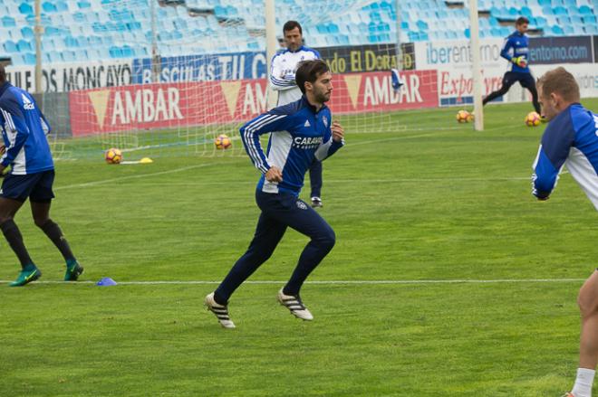 Manu Lanzarote durante un entrenamiento del equipo aragonés (Foto: Dani Marzo)