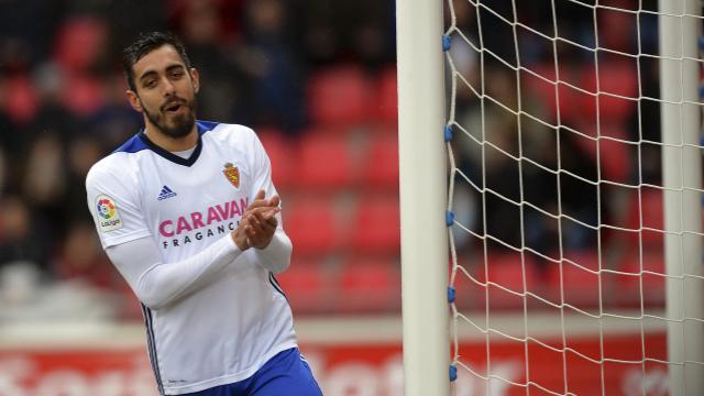 Borja Iglesias, durante el partido en Los Pajaritos.