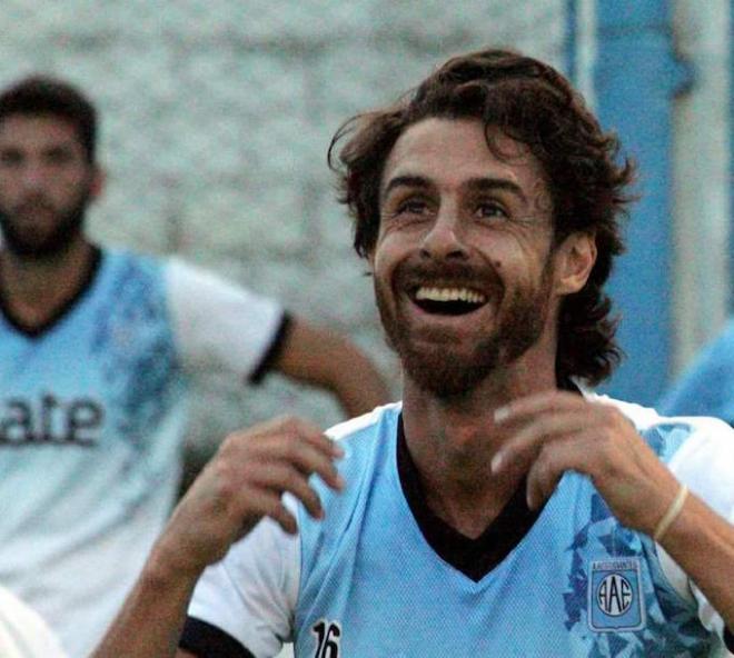 Aimar durante un partido.