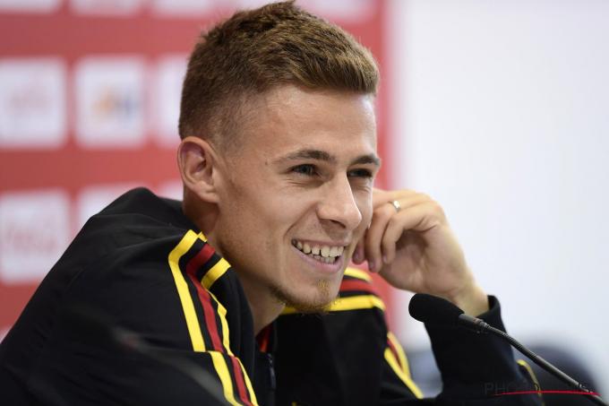 Thorgan Hazard en rueda de prensa con Bélgica.