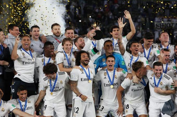 La plantilla del Real Madrid celebra la conquista del Mundial de Clubes 2018.