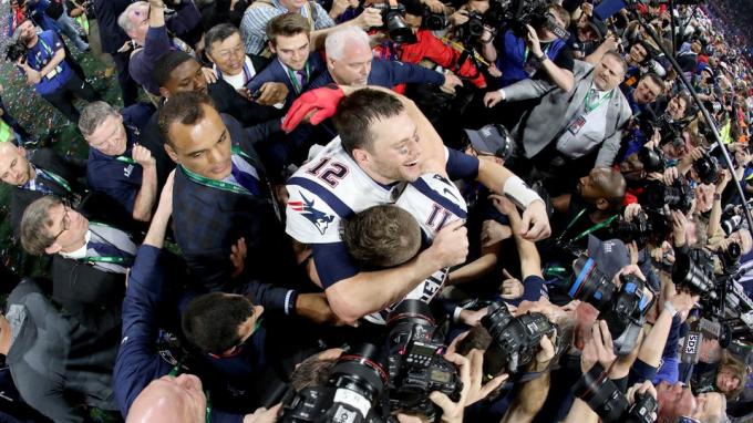 Tom Brady celebra su triunfo en la Super Bowl 2019.
