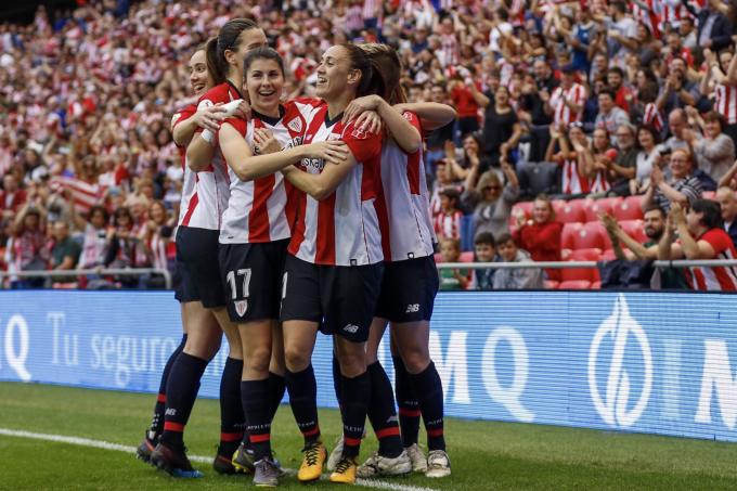 Las jugadoras del Athletic celebran el primer gol de Vanessa Gimbert (Foto: E DF/Blackswan).
