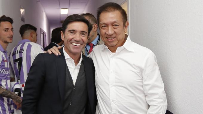 Marcelino y Peter Lim en Zorrilla. (Foto: Valencia CF)