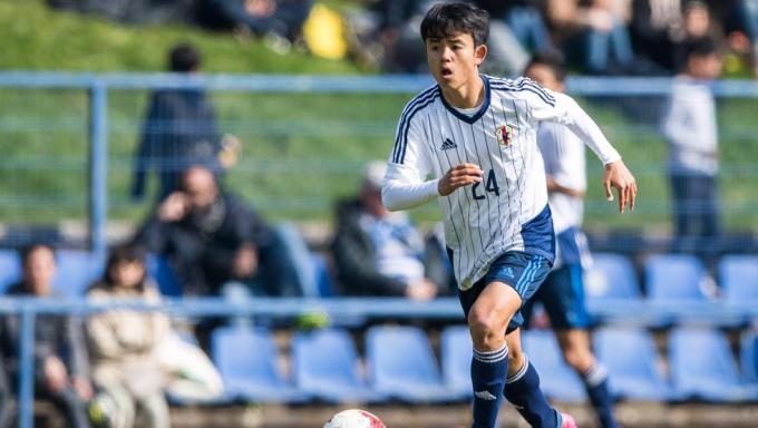 Takefusa Kubo con Japón.