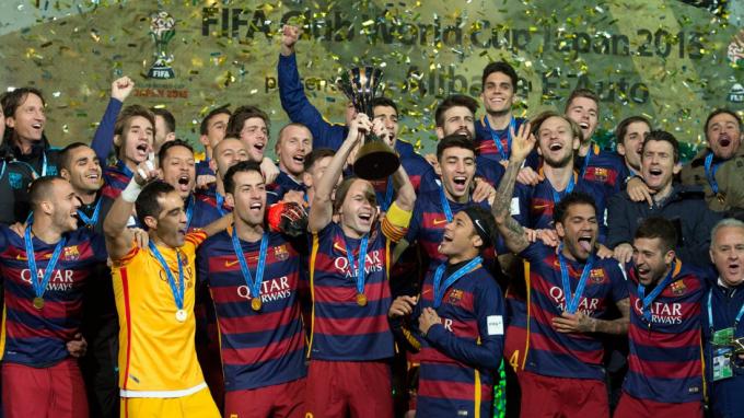Los jugadores del Barcelona, celebrando el Mundial de Clubes en 2015.