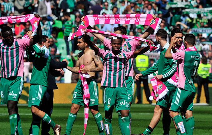 Dislocación Calvo objetivo Camisetas más feas del Real Betis Balompié en su historia