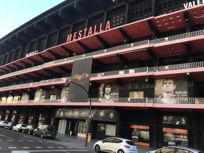 Fachada de Mestalla