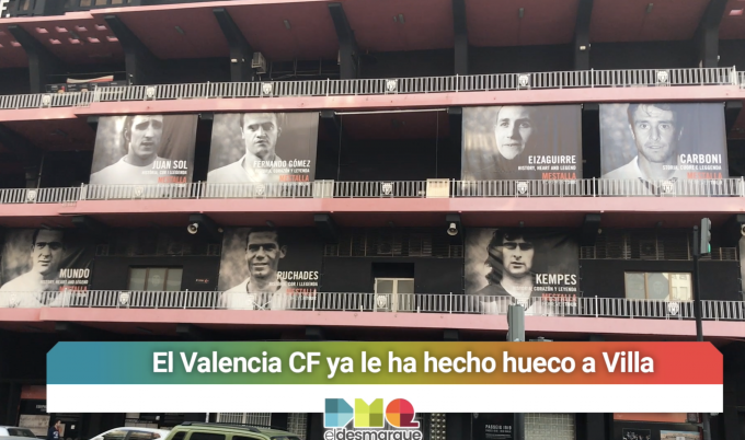 Hueco a la pancarta de Villa en la fachada de Mestalla (Foto: Eldesmarque)