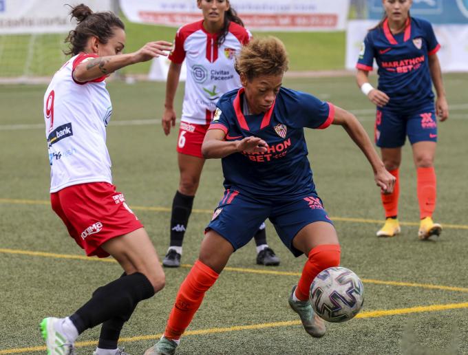 Zenatha Coleman renueva con el Sevilla FC Femenino hasta 2023