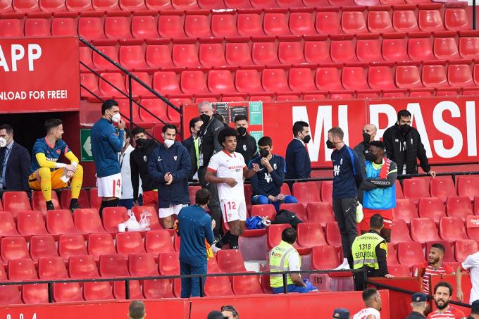 Koundé regresa al terreno de juego tras la polémica (Foto: Kiko Hurtado).