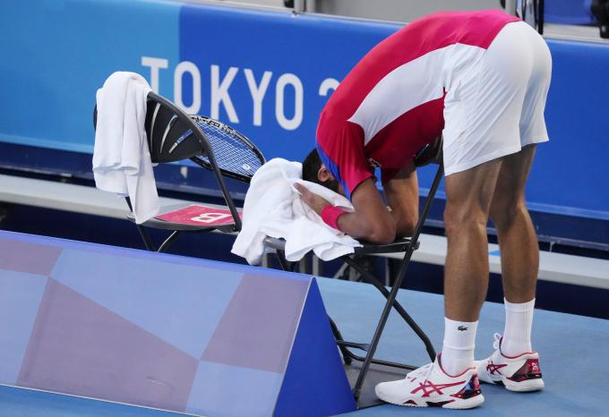 Novak Djokovic se seca la cabeza ante Carreño (Foto: Cordon Press).