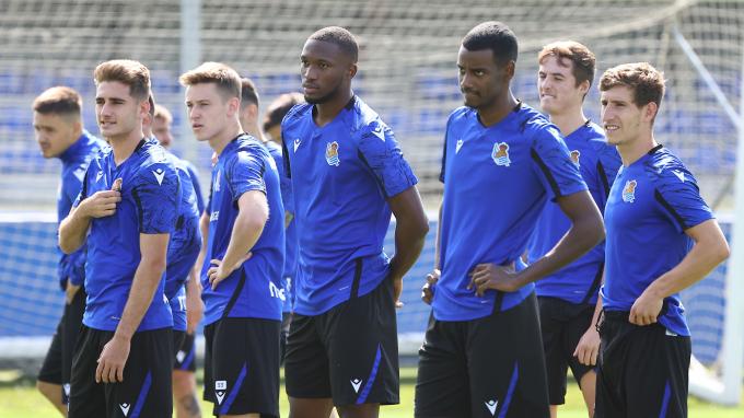Los jugadores de la Real en un entrenamiento en Zubieta (Foto: Real Sociedad).