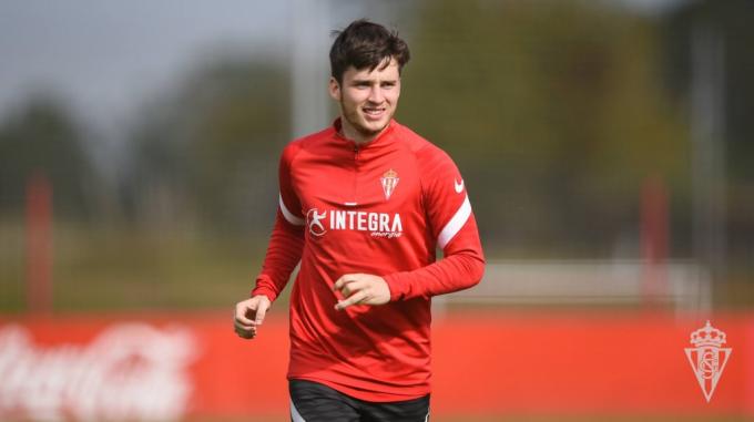 Guille Rosas, durante un entrenamiento del Sporting (Foto: RSG).
