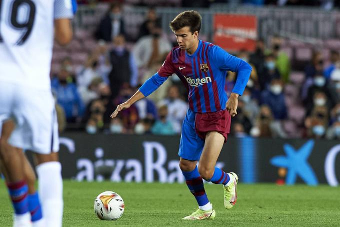 Riqui Puig, durante el Barça-Granada (Foto: Cordon Press).