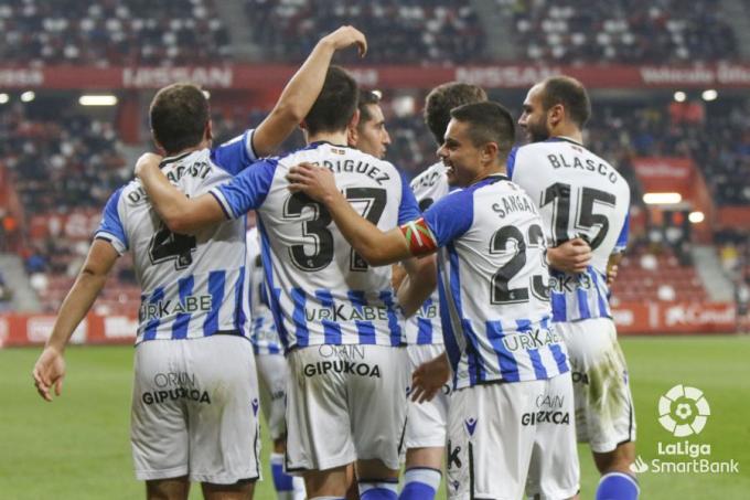 Los jugadores del Sanse celebran el gol del triunfo ante el Sporting (Foto: LaLiga).