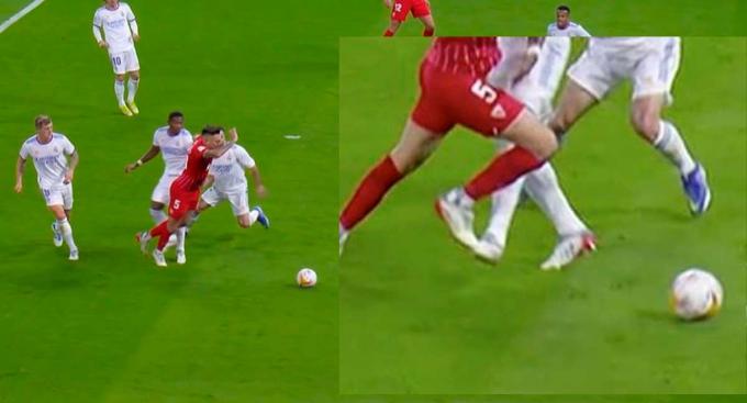 Imagen del derribo de Alaba a Ocampos.