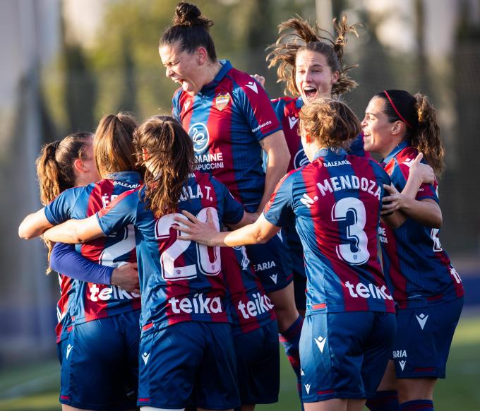 El Levante UD Femenino coge impulso goleando al Rayo Vallecano