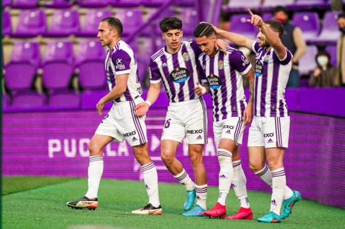 Los jugadores pucelanos, tras un gol a la SD Amorebieta (Foto: Real Valladolid).