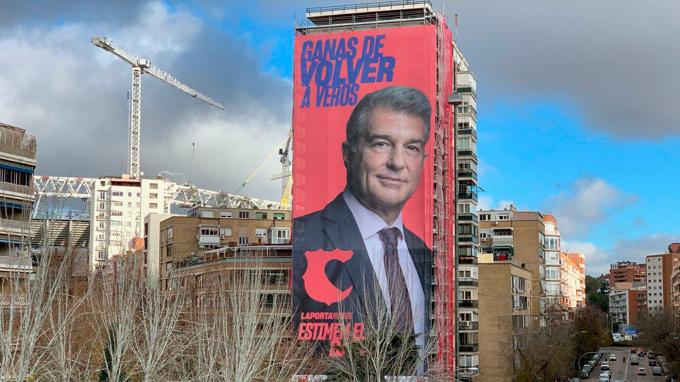 Pancarta de la campaña de Joan Laporta en Madrid.