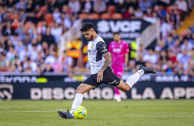 Alderete en el partido frente al Betis (Foto: Valencia CF).