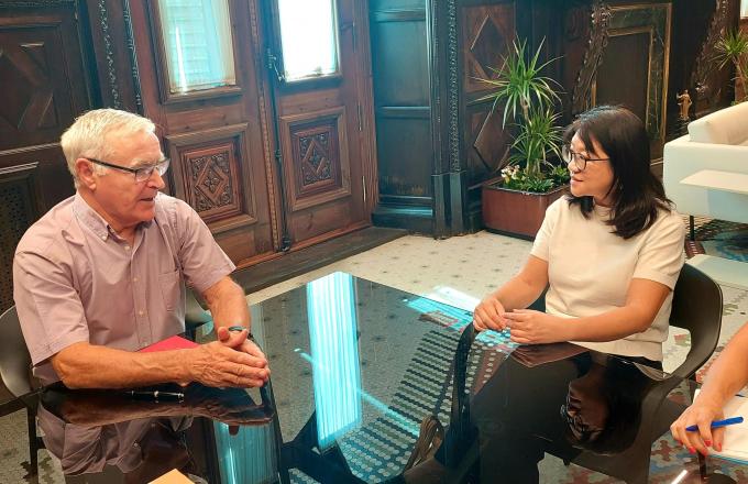 Ribó y Layhoon cuando pactaron las condiciones para el convenio del Nou Mestalla