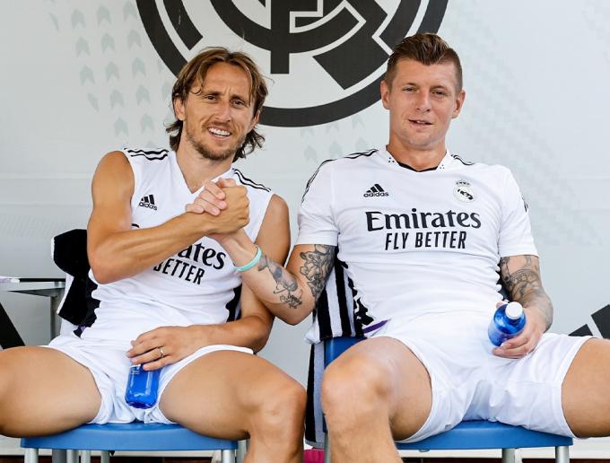 Luka Modric y Toni Kroos, en una sesión del Real Madrid (Foto: RM).