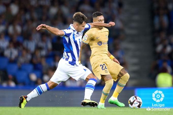 Martin Zubimendi en un lance del Real Sociedad-Barcelona (Foto: LaLiga).
