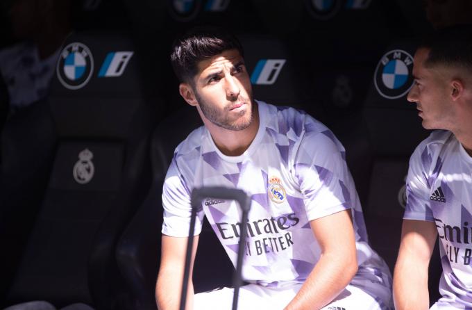Asensio, en el banquillo del Real Madrid (FOTO: Cordón Press).