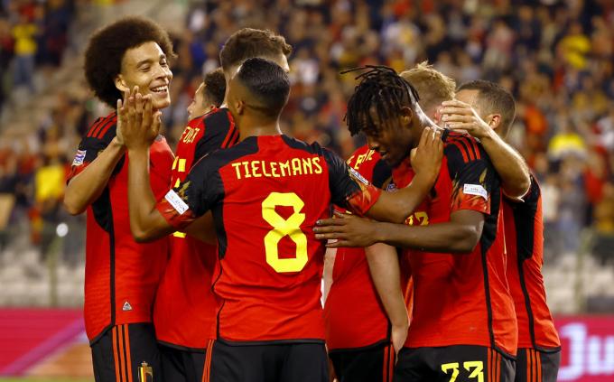 La selección de Bélgica celebra un gol a Gales en la Nations League (Foto: EFE).