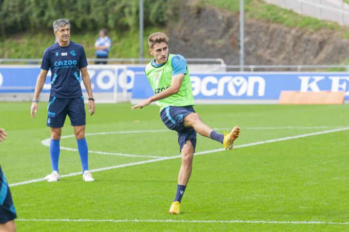 Robert Navarro, en un entrenamiento de esta temporada en Zubieta (Foto: Giovanni Batista).
