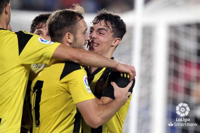 Celebración del gol de Vada durante el Tenerife-Real Zaragoza (Foto: LaLiga).